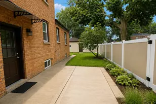 1693 Linden St, Des Plaines, IL 60018 - Photo 21