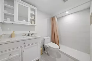 1109 N Kedvale Ave, Chicago, IL 60651 - Photo 11