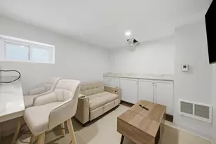 1109 N Kedvale Ave, Chicago, IL 60651 - Photo 19