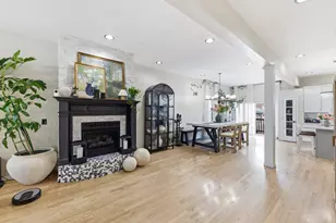 539 W 44th Pl, Chicago, IL 60609 - Photo 9