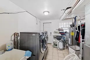 539 W 44th Pl, Chicago, IL 60609 - Photo 29