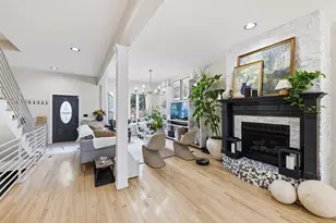 539 W 44th Pl, Chicago, IL 60609 - Photo 7