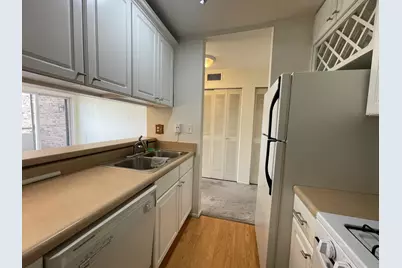 1912 Prairie Square #314A, Schaumburg, IL 60173 - Photo 7