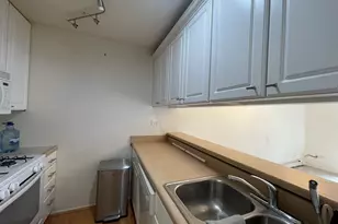 1912 Prairie Square, Schaumburg, IL 60173 - Photo 5