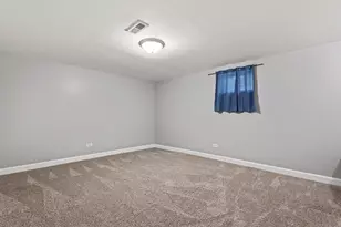 908 E 159th Pl, South Holland, IL 60473 - Photo 13