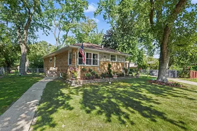908 E 159th Place, South Holland, IL 60473 - Photo 1