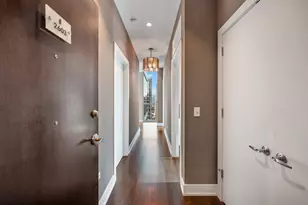 110 W Superior St, Chicago, IL 60654 - Photo 3