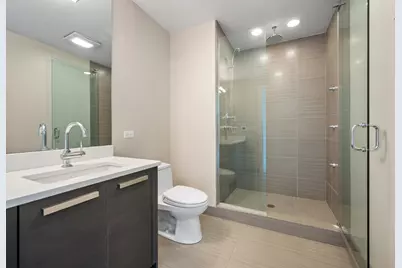 110 W Superior Street #2603, Chicago, IL 60654 - Photo 27