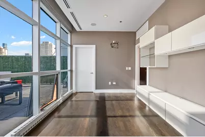 110 W Superior Street #2603, Chicago, IL 60654 - Photo 29