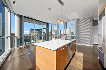 110 W Superior Street #2603, Chicago, IL 60654 - Photo 17