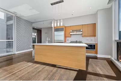 110 W Superior Street #2603, Chicago, IL 60654 - Photo 15