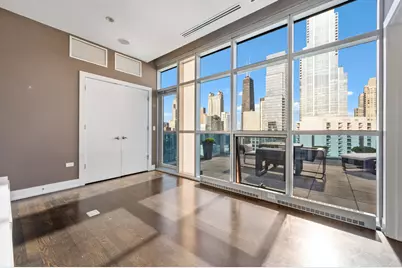 110 W Superior Street #2603, Chicago, IL 60654 - Photo 31