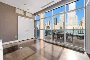 110 W Superior St, Chicago, IL 60654 - Photo 31
