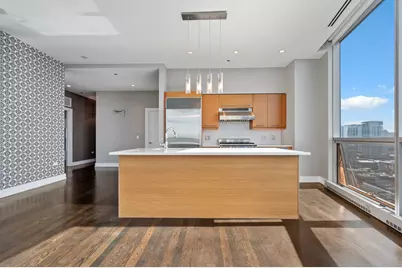 110 W Superior Street #2603, Chicago, IL 60654 - Photo 13