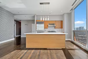 110 W Superior St, Chicago, IL 60654 - Photo 13