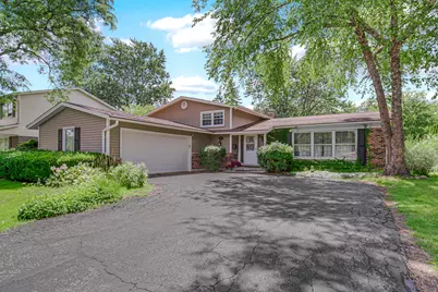 3010 N Kennicott Avenue, Arlington Heights, IL 60004 - Photo 1
