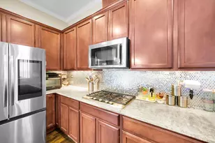 1031 Ravendale Ct, Naperville, IL 60540 - Photo 11