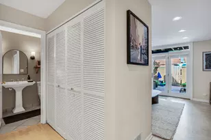 2331 N Wayne Ave, Chicago, IL 60614 - Photo 9