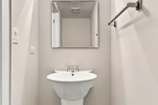 114 N Aberdeen St, Chicago, IL 60607 - Photo 23