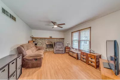 1602 Larson Avenue, Saint Charles, IL 60174 - Photo 13