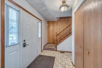 1602 Larson Avenue, Saint Charles, IL 60174 - Photo 3