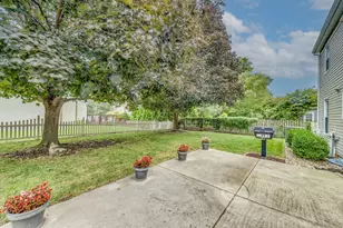 1602 Larson Ave, Saint Charles, IL 60174 - Photo 23