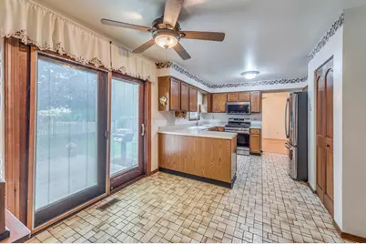 1602 Larson Avenue, Saint Charles, IL 60174 - Photo 11