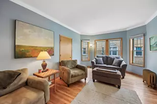 241 Washington Blvd, Oak Park, IL 60302 - Photo 3