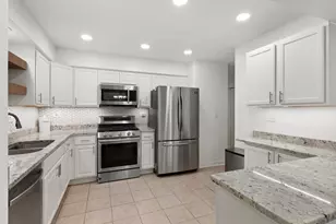 2174 Rob Roy Ct, Hanover Park, IL 60133 - Photo 9