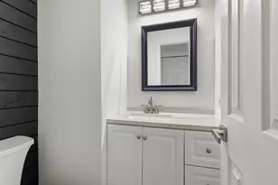 2174 Rob Roy Ct, Hanover Park, IL 60133 - Photo 11
