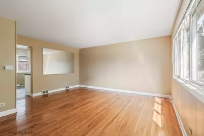 606 S Milwaukee Avenue #B, Libertyville, IL 60048 - Photo 3