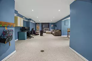 8 Briarwood Ave, Bloomington, IL 61701 - Photo 23