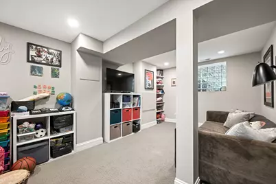 4028 N Central Park Avenue, Chicago, IL 60618 - Photo 15