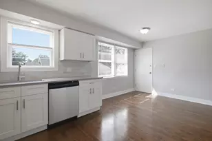 7900 S Merrill Ave, Chicago, IL 60649 - Photo 9