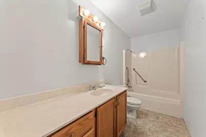 915 E Grant Street, Monticello, IL 61856 - Photo 17