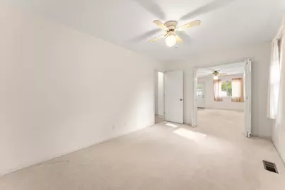 915 E Grant Street, Monticello, IL 61856 - Photo 15
