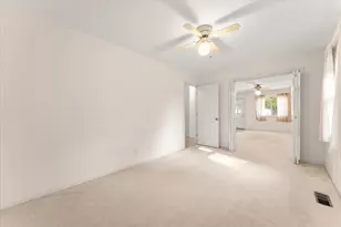 915 E Grant St, Monticello, IL 61856 - Photo 15