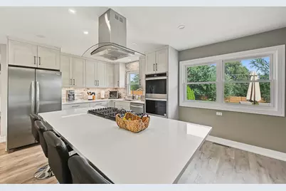 403 Springsouth Road, Schaumburg, IL 60193 - Photo 7