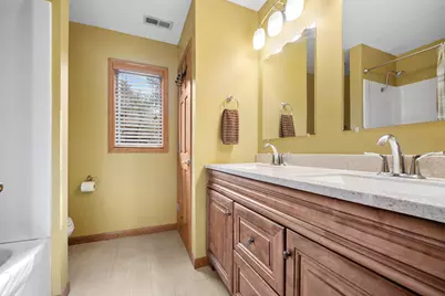 [Address not provided], Lake Barrington, IL 60084 - Photo 23