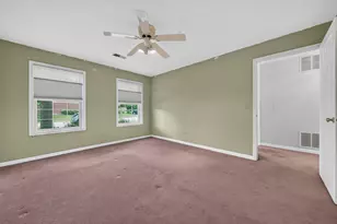 1402 W Hawkes St, Arlington Heights, IL 60004 - Photo 19