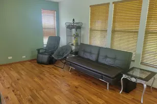 8525 Sawyer Ct, Joliet, IL 60431 - Photo 3