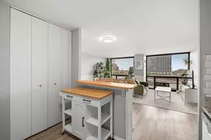 4343 N Clarendon Ave, Chicago, IL 60613 - Photo 11