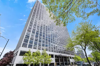 4343 N Clarendon Avenue #817, Chicago, IL 60613 - Photo 1