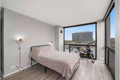 4343 N Clarendon Avenue #817, Chicago, IL 60613 - Photo 13