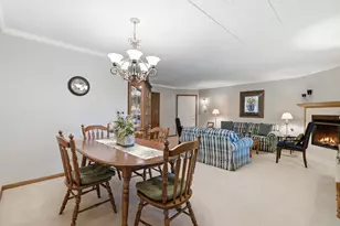2751 Harbor Dr, Joliet, IL 60431 - Photo 7