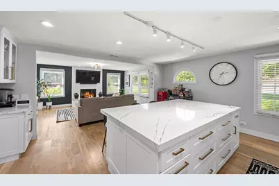 1195 Longmeadow Road, Northbrook, IL 60062 - Photo 9