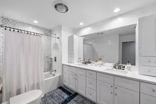 1195 Longmeadow Rd, Northbrook, IL 60062 - Photo 23