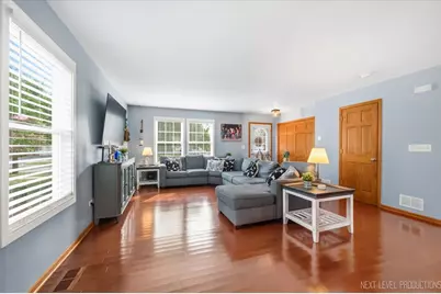 1202 Robinson Street, Elburn, IL 60119 - Photo 5