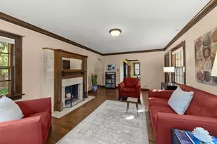303 Hillside Ave, Glen Ellyn, IL 60137 - Photo 5