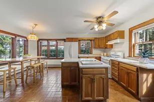 303 Hillside Ave, Glen Ellyn, IL 60137 - Photo 11